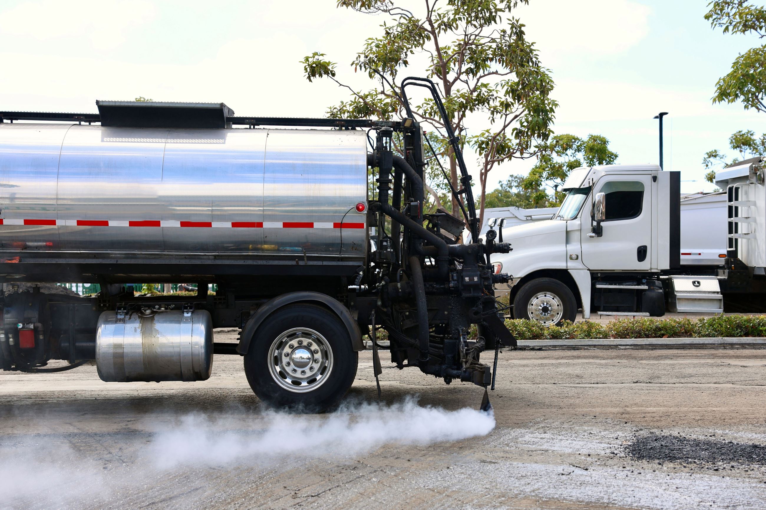 Road Asphalt Oil Coat